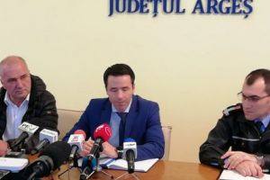 ACUM, CONFERINŢĂ LA PREFECTURA ARGEŞ. NOI DECIZII ÎN CONTEXTUL EPIDEMIEI