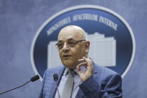 Manifestările cu peste 100 de persoane, restricţionate. Arafat: Firmele să decaleze programul