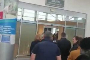 VIDEO| Alertă la Sibiu. Un avion cu 90 de pasageri din zona roşie a aterizat pe aeroport