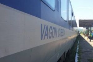 Masina acrosata de trenul regio, la Bistra