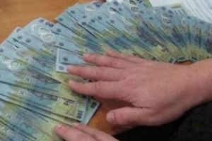 A PLECAT DE LA LOTERIE CU 8,2 MILIOANE LEI