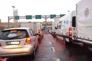 Ungaria a declarat starea de urgenţă şi închide frontierele