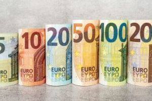 A doua zi de scadere a cursului euro