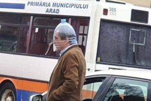 HALUCINANT! Un arădean a găsit o SOLUŢIE INCREDIBILĂ să se ferească de CORONAVIRUS