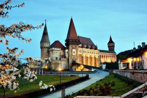Muzeul Castelul Corvinilor se închide