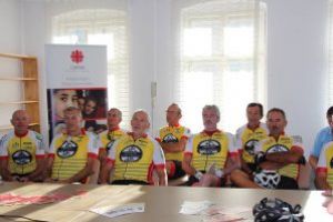 Un grup de ciclişti belgieni promovează importanţa îngrijirii socio-medicale la domiciliu acordate persoanelor vârstnice din România