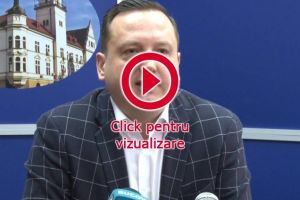 Nouă suceveni veniţi din Italia au fost aduşi ieri sub pază din Vama Nădlac şi plasaţi ...