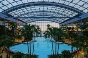 Therme Bucureşti, cel mai mare spa din Europa, restricţionează accesul vizitatorilor