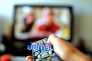 „Teleşcoala”, soluţie la şcolile închise | Emisiuni la TVR 2, începând de luni
