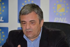 MIUŢESCU INTRĂ LA IZOLARE