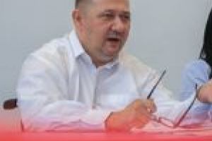 Senatorul Ionuţ Chisăliţă consideră că liberalii sunt iresponsabili şi îşi bat joc de România