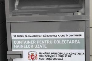 Directia Generala de Asistenta Sociala Constanta: Nu se mai primesc haine la containerele special amenajate