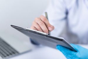Un medic, printre noile cazuri confirmate. 75 de persoane infectate cu coronavirus în România