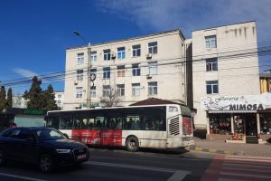 Abonamentele TPL pentru elevi şi studenţi, suspendate pe toată perioada de întrerupere a ...