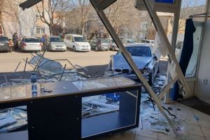 FOTOGALERIE. Accidentul de la Carei, provocat de un şofer de 17 ani!