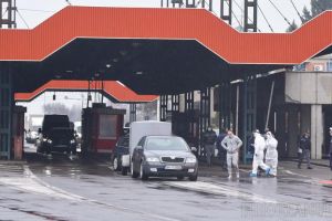 DSP Bihor confirmă: Femeia cu coronavirus a minţit la vamă şi s-a dus acasă, la familie. E internată în Oradea 