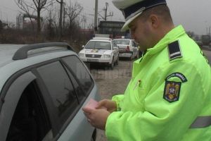 Șoferii care vor fi opriţi pentru control trebuie să stea cu mâinile pe volan