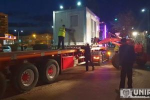 FOTO, VIDEO| Containerele Serviciului Voluntar de Urgenţă mutate la Spitalul Judeţean Alba, ca spaţii de pre-triaj
