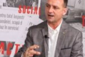 Hainele divei n-au atras atenţia procurorilor! Vorbim despre un miliard pe lună!