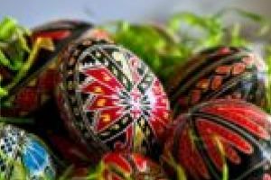 Paştele, în stil tradiţional la Moldova Nouă