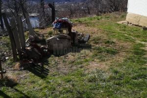 O bătrână în vârstă de 82 de ani a fost aproape de moarte după ce casa în care locuia a ...