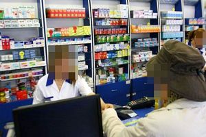 Nesimţire crasă! O farmacie din Satu Mare dă măşti doar clienţilor ce cumpără de 50 lei
