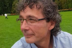 „Fiica mea, împreună cu colegele ei, a mers la vecinii mai în vârstă, oferindu-şi ...
