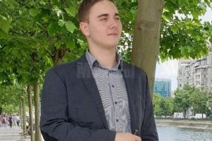 „Universitatea la care studiez a optat pentru cursuri online, prin folosirea mai multor ...