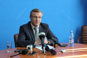 Prefectul Stelian Dolha: Avem aparat pentru teste la Bistriţa, acesta este norocul nostru. Trebuie să ne grăbim