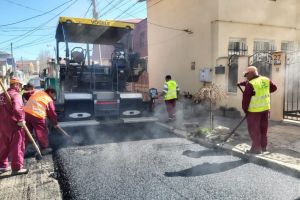 Asfalt nou in zonele rezidentiale din Constanta (galerie foto)