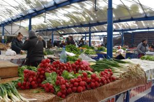 Pieţele agroalimentare din Oradea rămân deschise