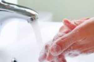 Produse de igienă pentru oamenii din spital cu posibilităţi materiale reduse. Implică-te şi donează!