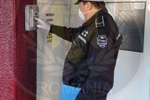 CORONAVIRUS. Centrele de CARANTINĂ din Arad, PĂZITE de poliţie, persoanele izolate la domiciliu, VERIFICATE de mai multe ori pe zi