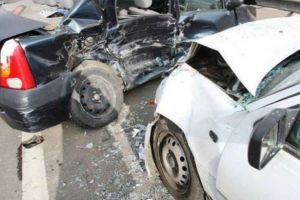 Accident într-o intersecţie din Miercurea Ciuc. Trei maşini au fost implicate