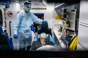 Cu ce probleme medicale pot rămâne pacienţii vindecaţi de coronavirus