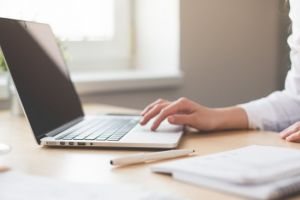 Românii pot beneficia de consultaţii medicale online în perioada de criză provocată de COVID-19