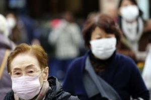 Frica de coronavirus atinge cote inimaginabile: 50.000 de măşti de protecţie, furate dintr-un depozit de consumabile medicale