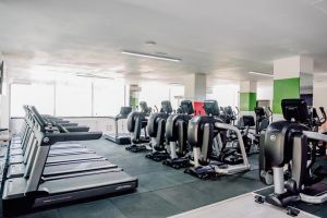 Activităţile desfăşurate pe stadioane, la baze sportive, săli de fitness şi bazine de ...
