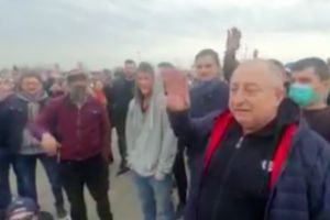 MAE: Românii care se află ACUM la graniţa dintre Austria şi Ungaria vor avea acces de la ora 12:00 până la eliminarea blocajului