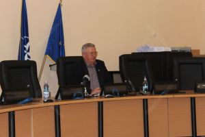 Cum vor proceda angajaţii Primăriei Bistriţa trimişi la cumpărături pentru vârstnicii care stau în casă