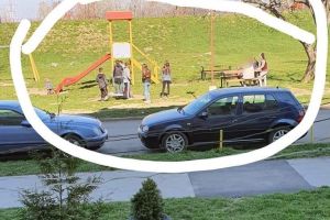 FOTO. INCONȘTIENȚĂ! Copii la joacă grămadă în Satu Mare, în vreme de pandemie
