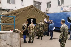 Corturi medicale de triaj şi ajutor medical, oferite de Armată la Cluj şi în alte zone din ţară
