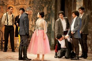 Teatru online: Publicul va putea să vadă câteva spectacole ale teatrelor Regina Maria şi Szigligeti pe Facebook