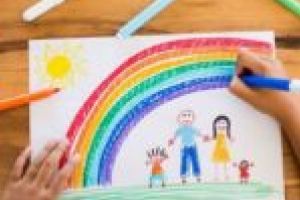 Statul acasă se premiază. Micuţii şi tinerii din Moldova Nouă invitaţi să participe la concursul „Zile minunate, în casă cu copiii”