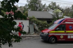 FEMEIE GRAV RĂNITĂ LA MORĂREŞTI