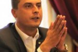 COVID-19 stopează lucrările de asfaltare a peste 50 de străzi din Bocşa