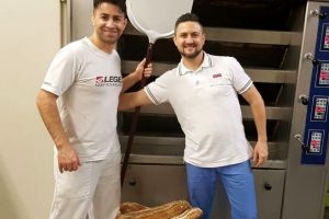 Gest impresionant făcut de doi români din Italia, proprietari de brutărie