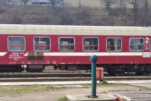 Circulaţia unor trenuri care tranzitau judeţul, suspendată