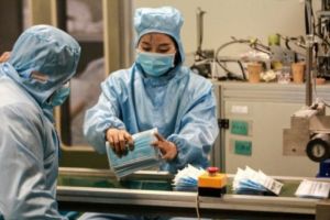 Satu Mare va produce măşti şi halate sanitare împotriva COVID – 19