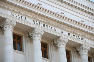 BNR continuă să intervină